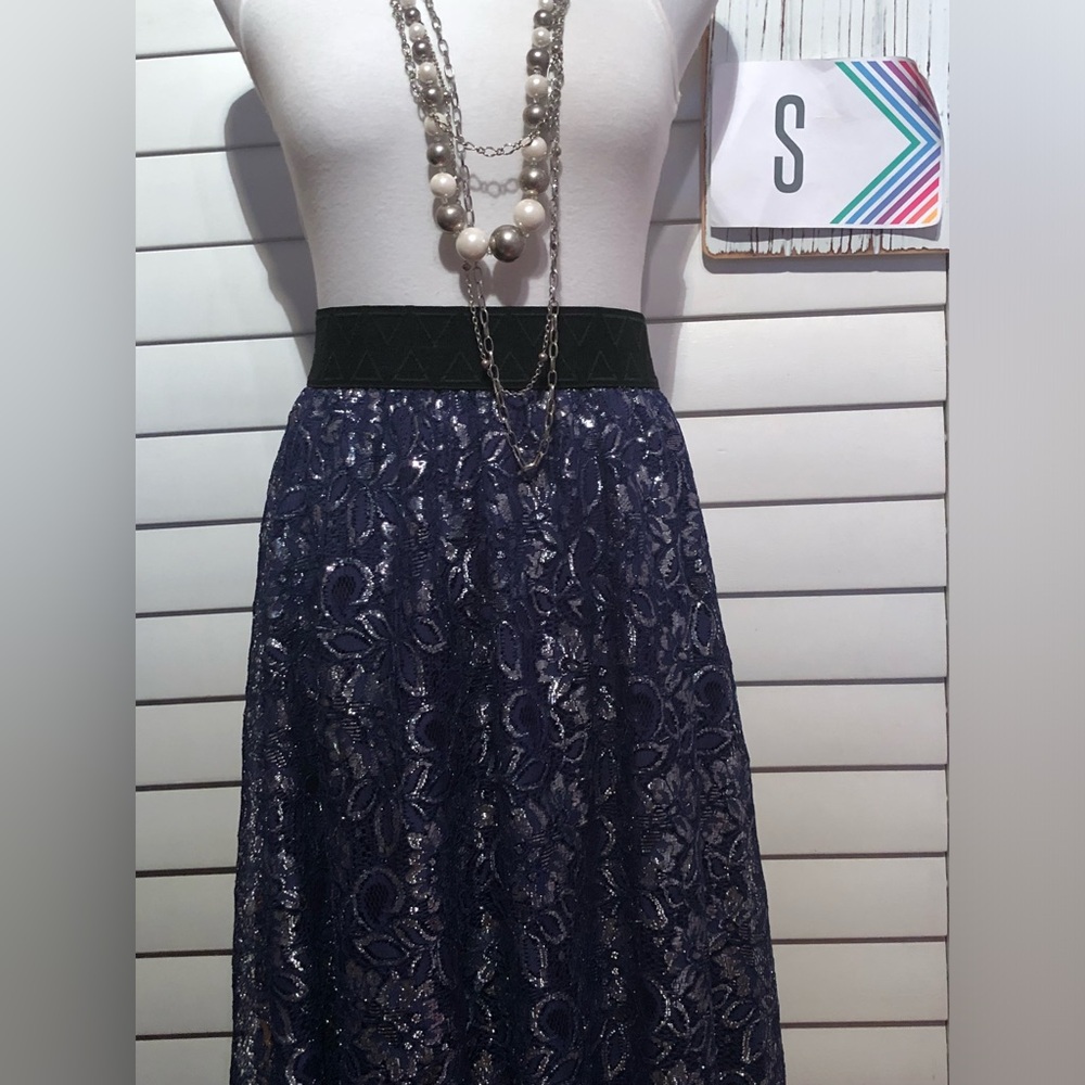 NWT- LuLaRoe Elegant Lucy skirt- size small